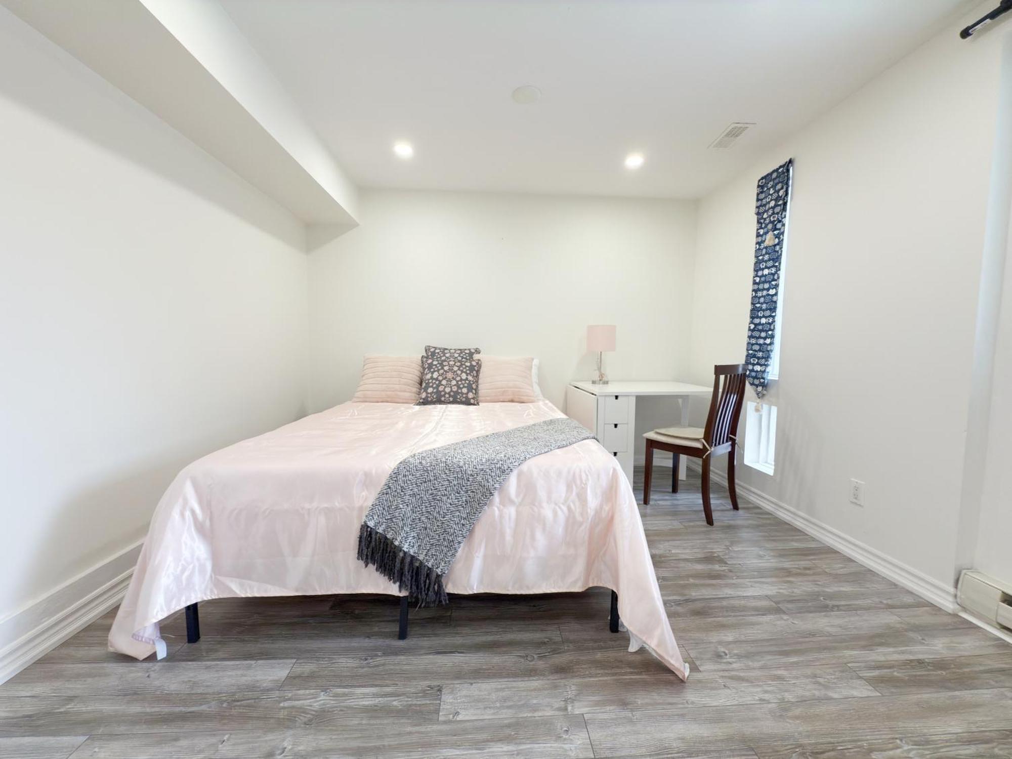 Cozy Room With Private Bath Near Don Mills Subway Toronto Eksteriør billede
