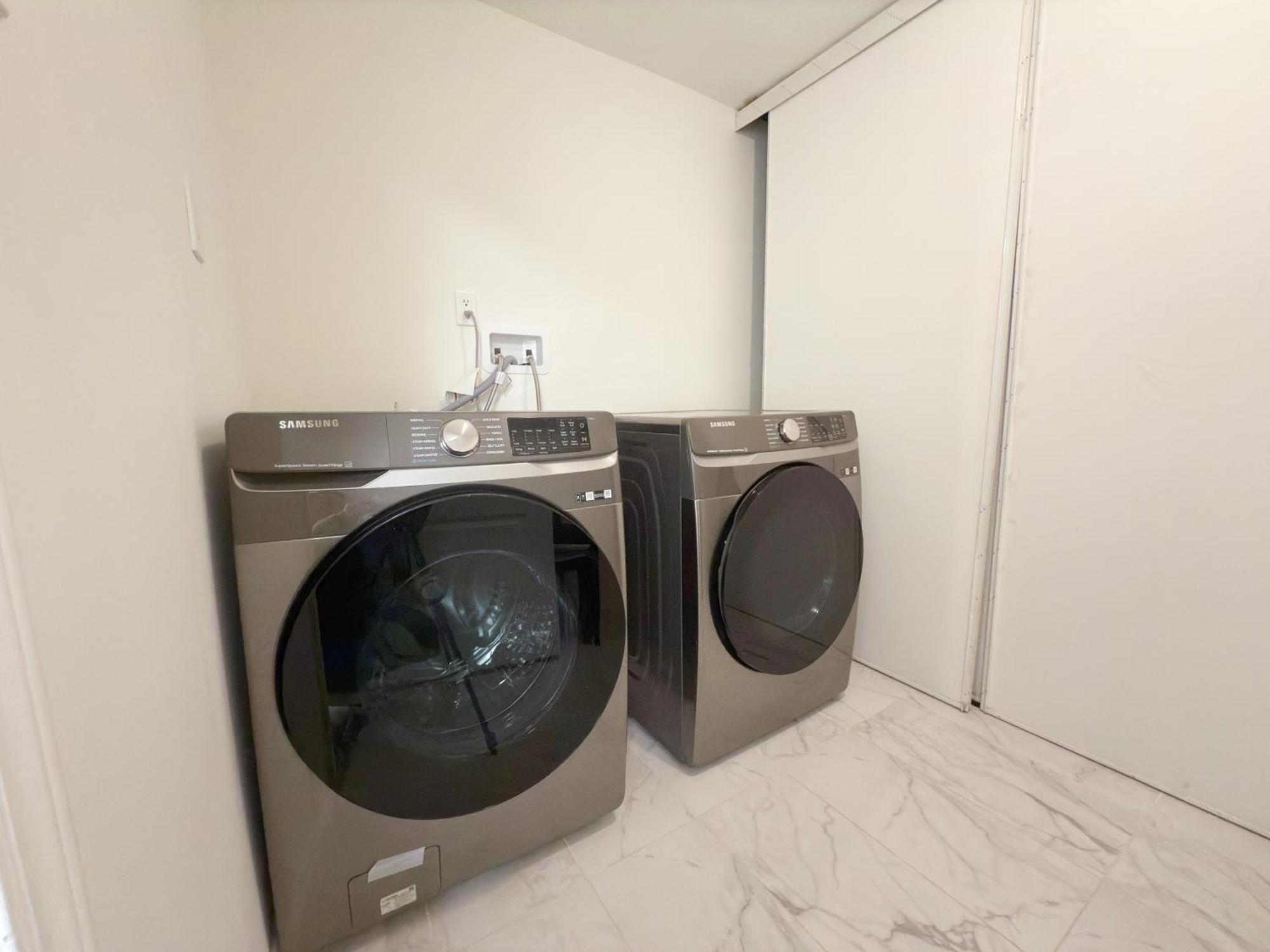 Cozy Room With Private Bath Near Don Mills Subway Toronto Eksteriør billede